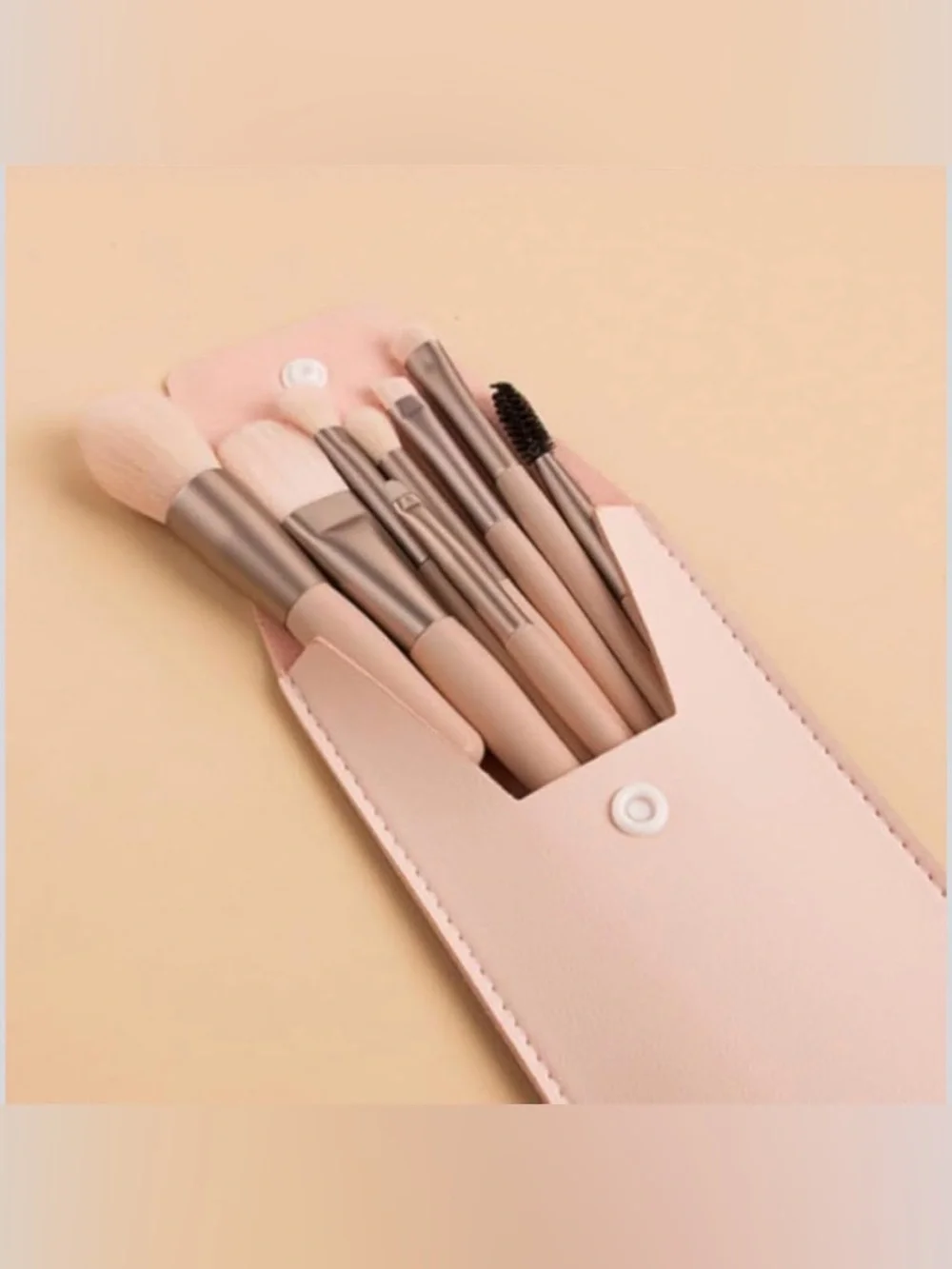 NWT~8pc Light Pink Travel Size Makeup Brush Set Plus Case.